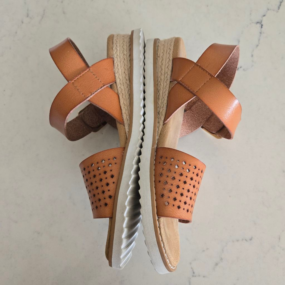 Women's BOBS from Skechers Brown & White Sandals Size 7 - Picture 4 of 9